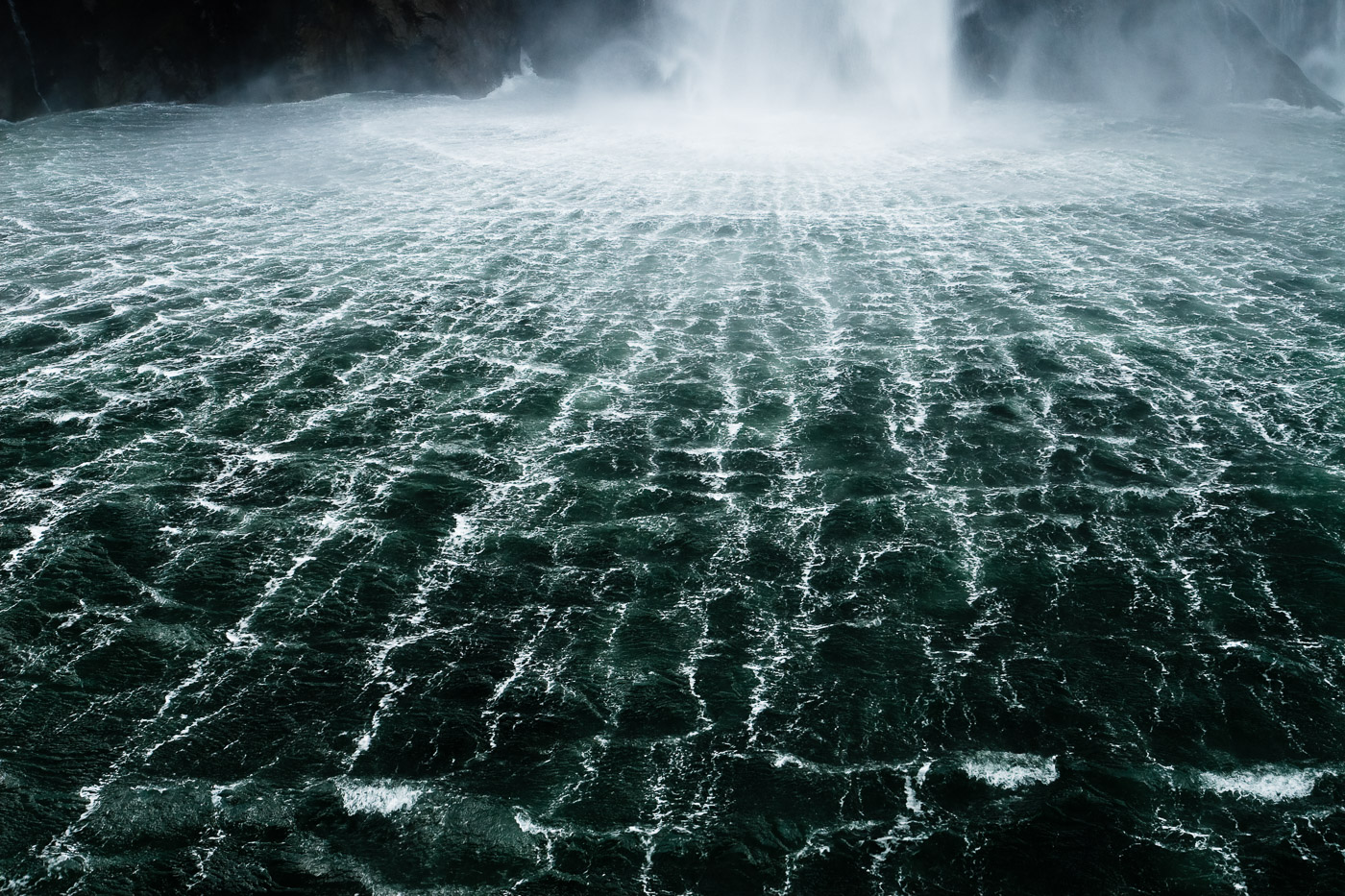 Water falling, water spreading